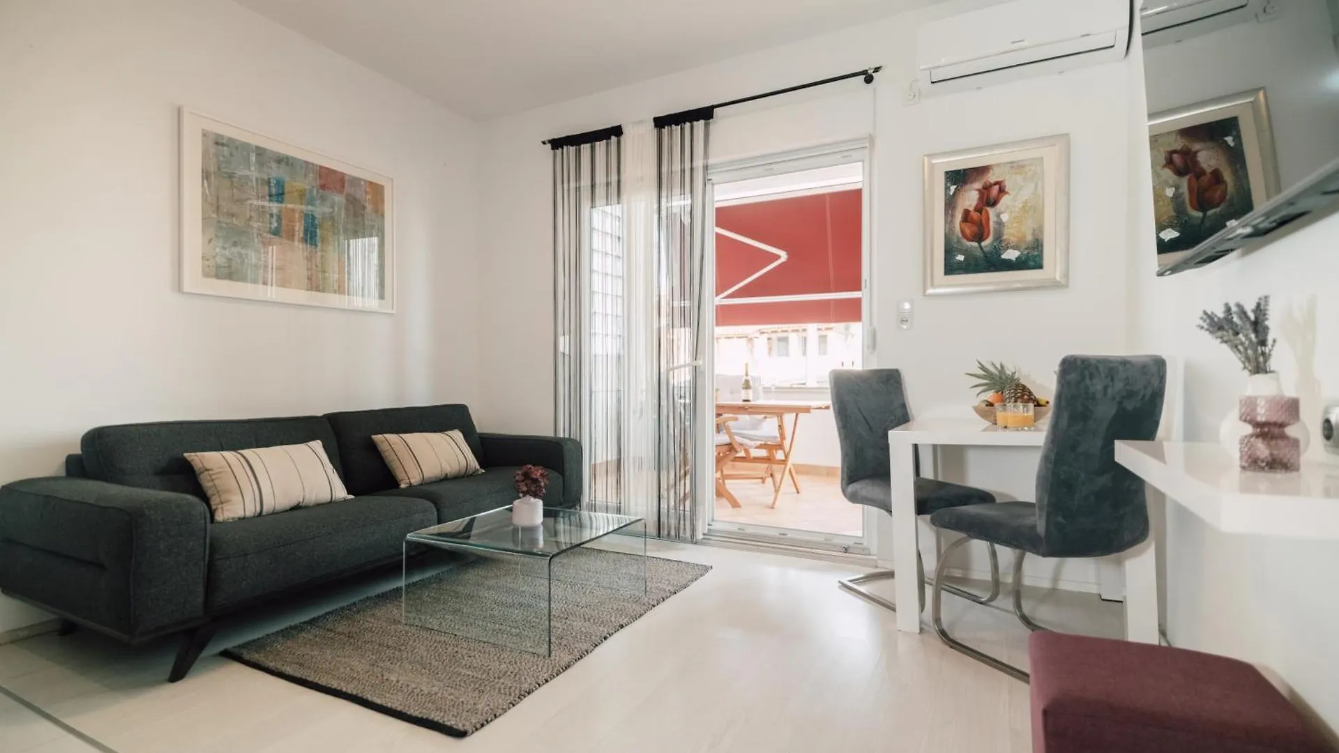 Modern Apartments With Loggia Terrace And Parking Zara